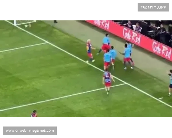 巴萨3-2击败皇马赢得西超杯冠军，拉菲尼亚梅开二度